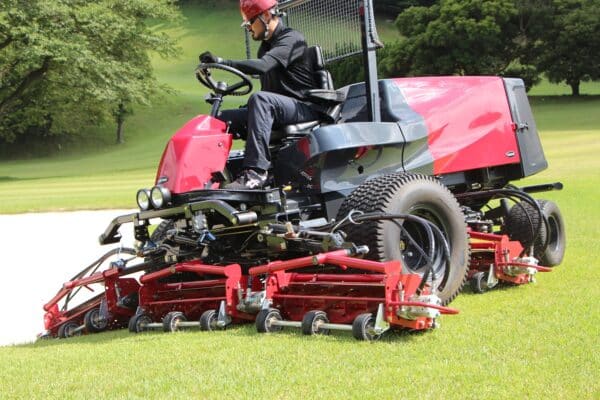 Baroness LM3210 - Cylinder Mower - Image 4
